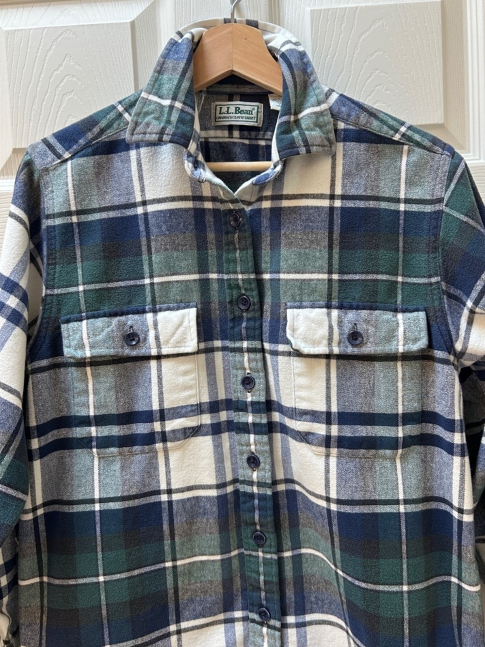 Vintage L.L. Bean Men’s Green & Blue Plaid Women's Button-Up Shirt 90's Size M